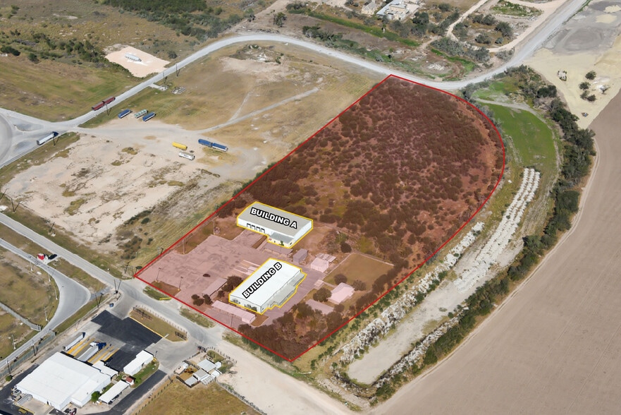 701 Tejana Rd portfolio of 2 properties for sale on LoopNet.ca - Building Photo - Image 2 of 22