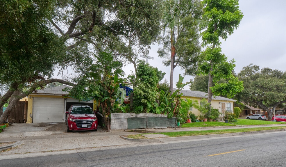 917 N Marengo Ave, Pasadena, CA à vendre - Photo du bâtiment - Image 3 de 52