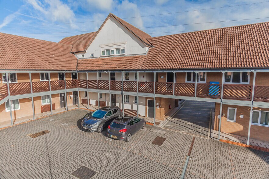 Woodlands, Bradley Stoke à vendre - Photo du bâtiment - Image 1 de 4