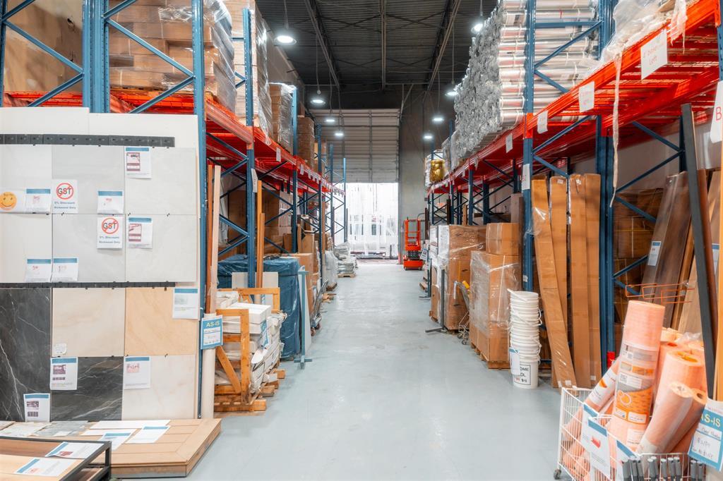 8625 130 St, Surrey, BC à vendre Photo intérieure- Image 1 de 1