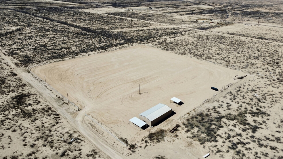190 County Rd 419, Pecos, TX for lease - Building Photo - Image 2 of 11