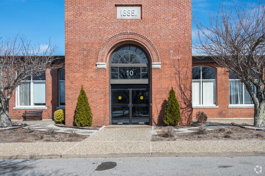 10 Cordage Park, Plymouth, MA for lease - Building Photo - Image 2 of 25