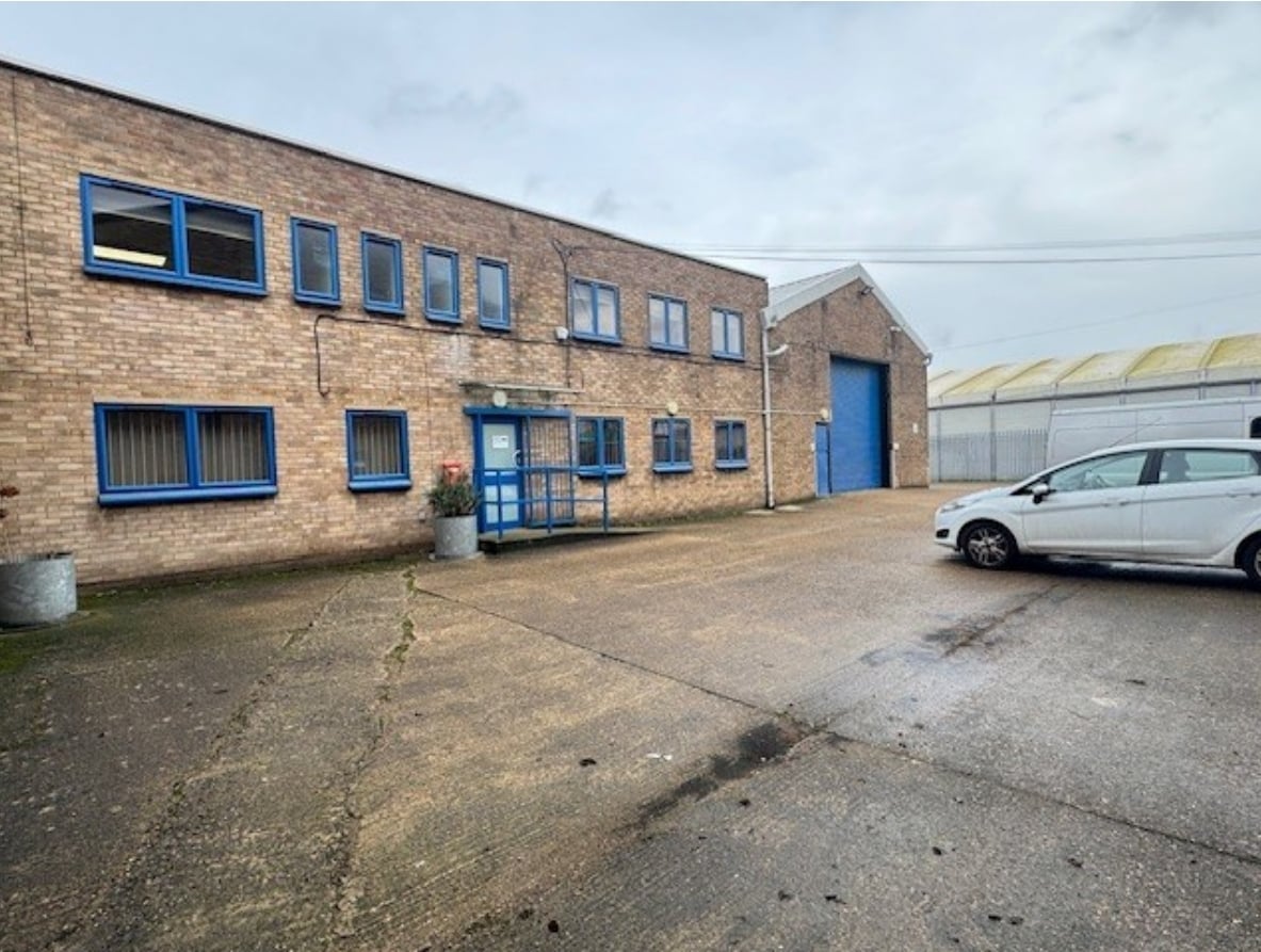 Pindar Rd, Hoddesdon for lease Primary Photo- Image 1 of 4