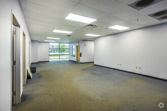 715 Venture Dr, Southaven, MS for lease Interior Photo- Image 2 of 12