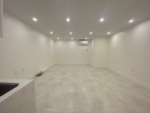 155 Smith St, Brooklyn, NY à louer Photo du bâtiment- Image 2 de 4