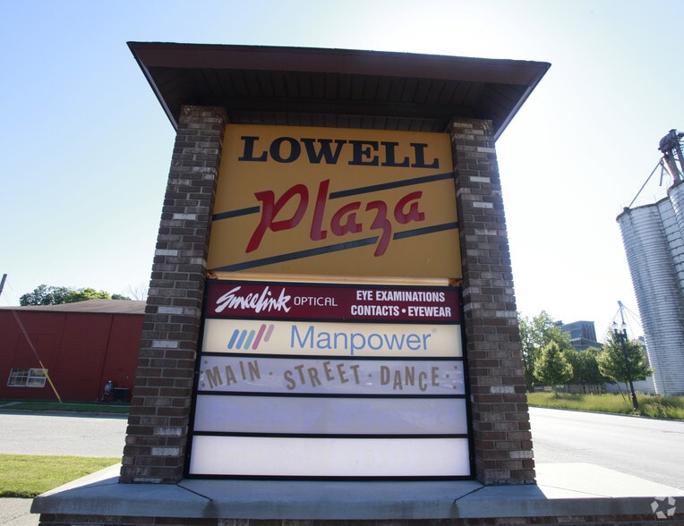 505 W Main St, Lowell, MI à louer - Photo du bâtiment - Image 3 de 7