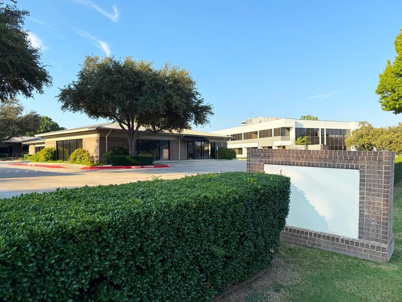 2350 E Road To Six Flags, Arlington, TX for lease - Building Photo - Image 1 of 5