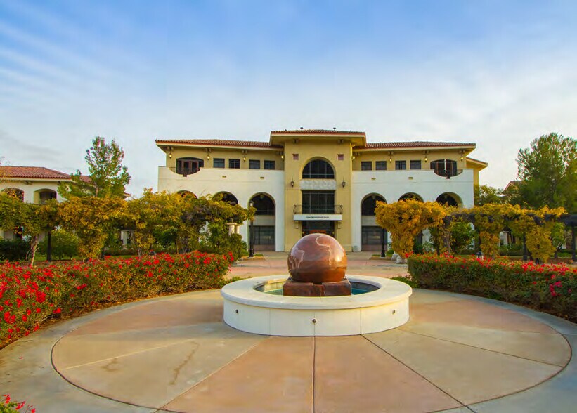 1 Better World Cir, Temecula, CA à louer - Photo du bâtiment - Image 3 de 15
