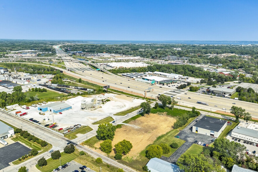 510 Lambeau St, Green Bay, WI à vendre - Photo du bâtiment - Image 2 de 10