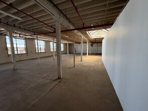 1622 W Carroll Ave, Chicago, IL for lease Interior Photo- Image 1 of 1