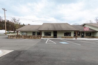 110 High Country Sq, Banner Elk, NC for lease Interior Photo- Image 1 of 13