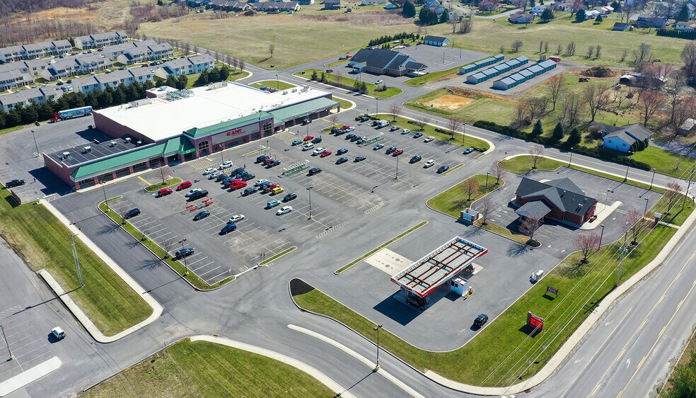 397 Baltimore Rd, Shippensburg, PA à louer - Photo du bâtiment - Image 3 de 7