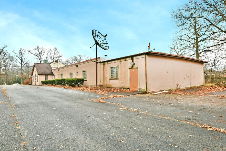 3480 Ridge Ave SE, Warren, OH à vendre - Photo du bâtiment - Image 2 de 13