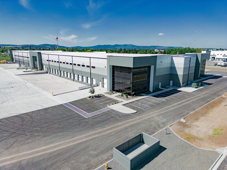 3610 N Barker Rd, Spokane Valley, WA à louer - Photo du bâtiment - Image 2 de 3
