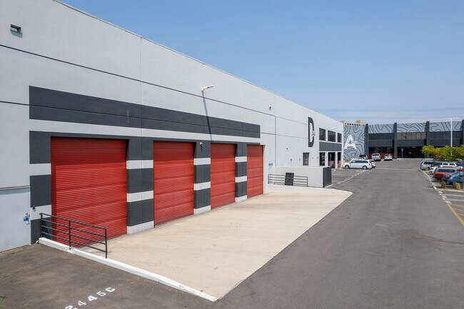 Plus de détails pour 2445-2460 E 12th St, Los Angeles, CA - Industriel à louer