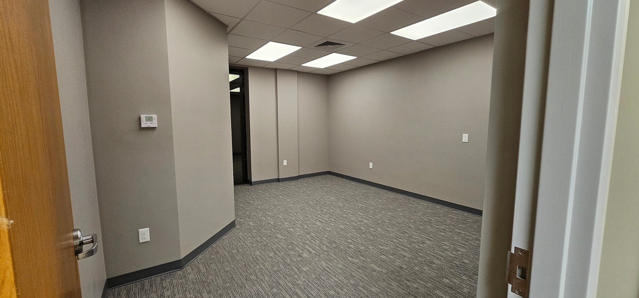 4880 Library Rd, Bethel Park, PA for lease Interior Photo- Image 1 of 4