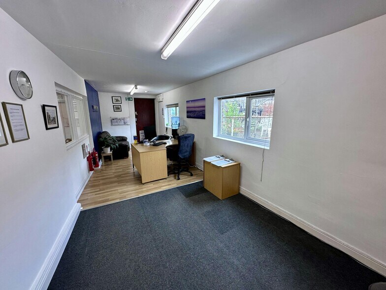 109 High St, Thame à vendre - Photo du bâtiment - Image 3 de 8