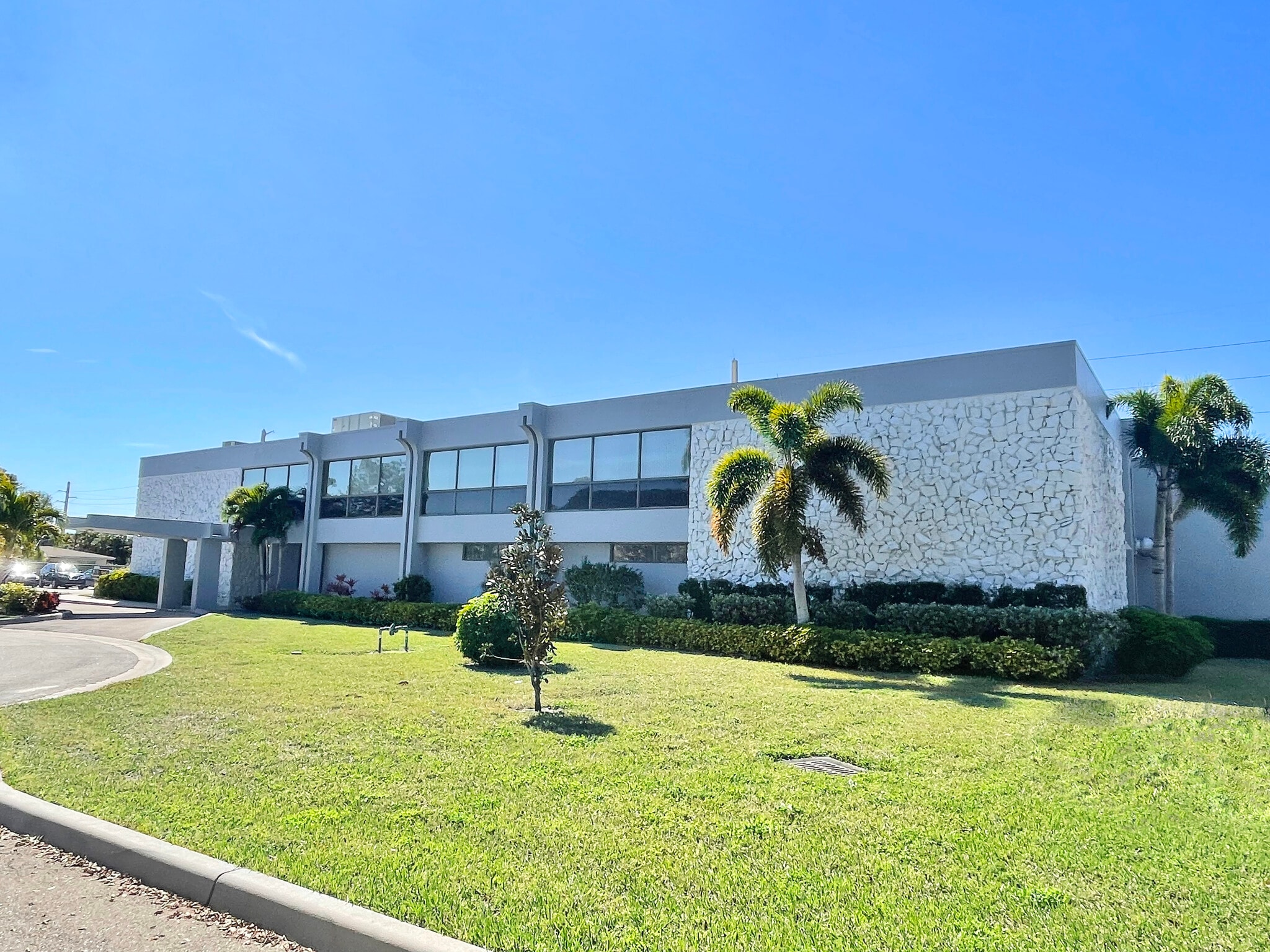 1620 Medical Ln, Fort Myers, FL for lease Building Photo- Image 1 of 11