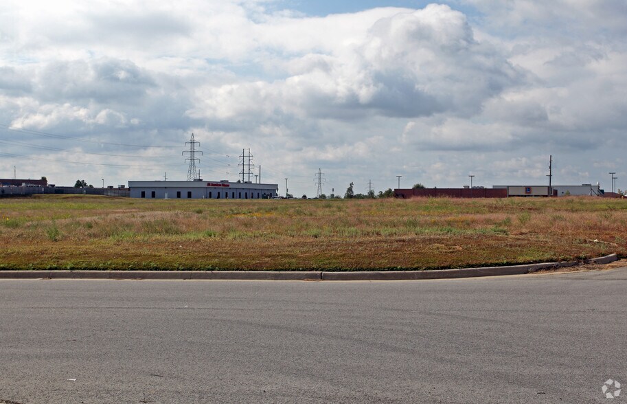 9175 N Owasso Expy, Owasso, OK à vendre - Photo du bâtiment - Image 2 de 2