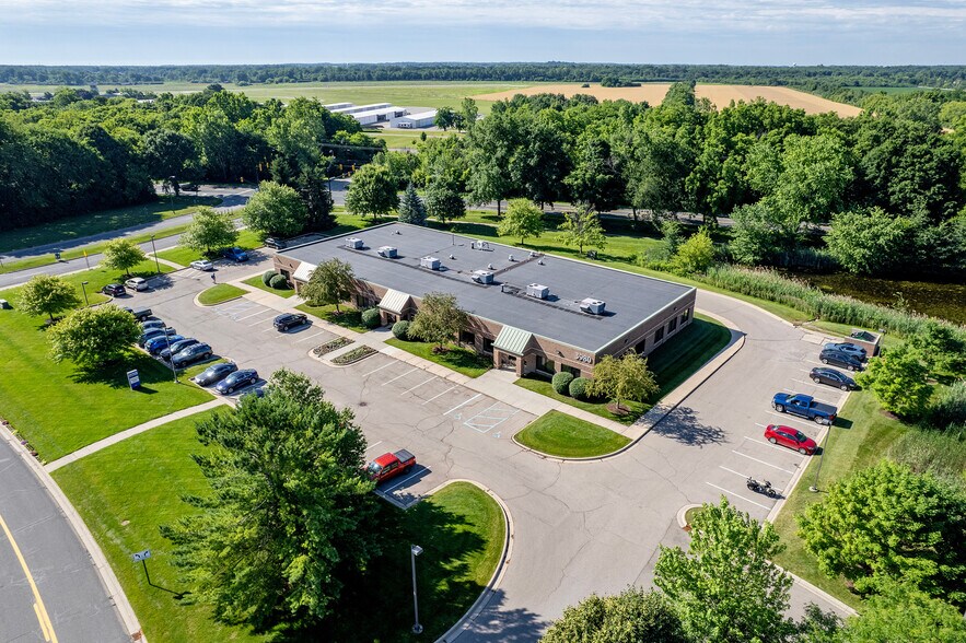 3980 Ranchero Dr, Ann Arbor, MI à vendre - Photo du bâtiment - Image 3 de 5