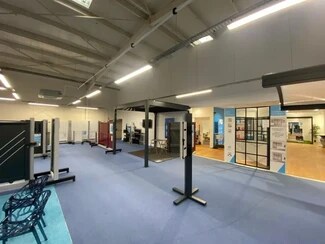 Plus de détails pour Commerce de détail à louer