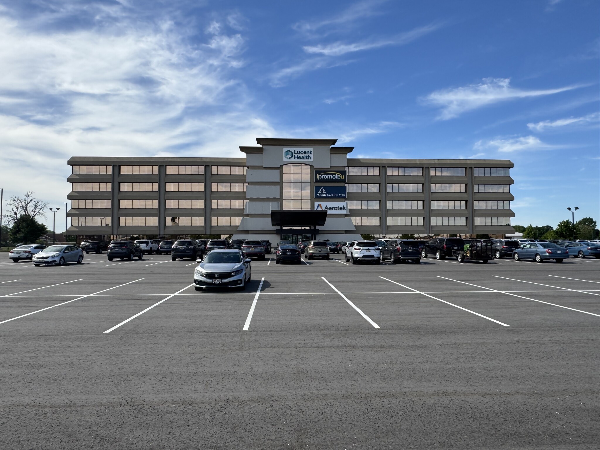 4351 W College Ave, Appleton, WI for lease Building Photo- Image 1 of 9