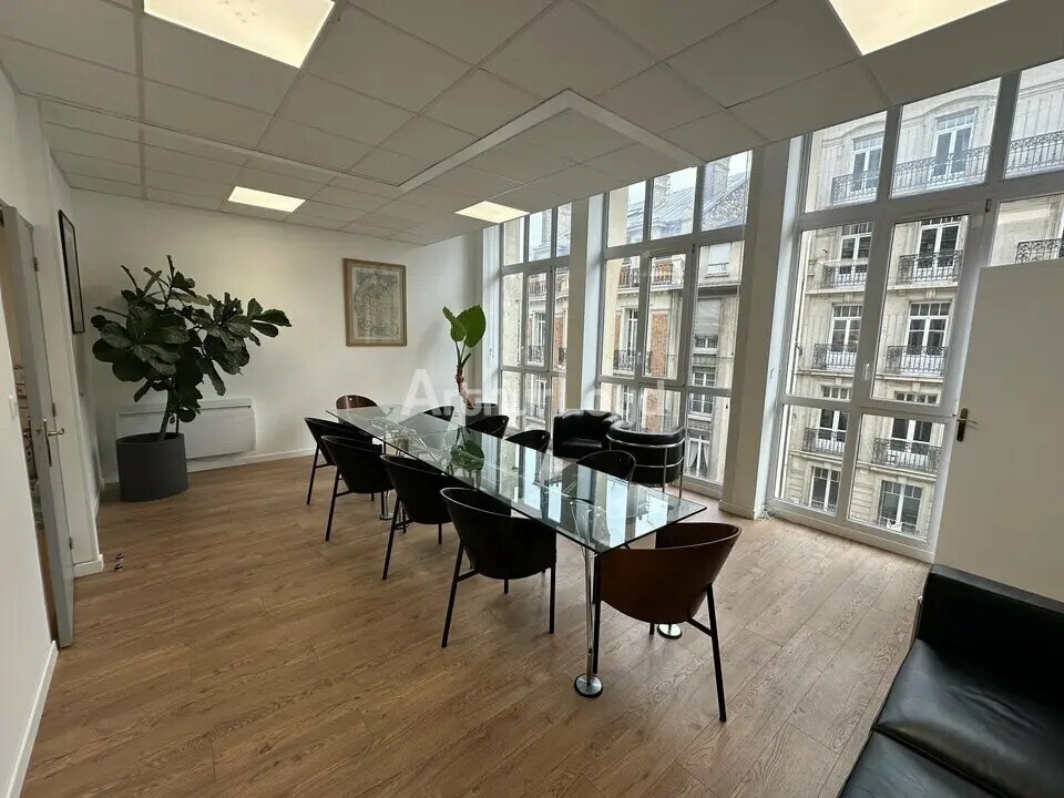 Office in Reims for sale Interior Photo- Image 1 of 6