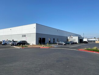 Plus de détails pour 2220-2230 E Artesia Blvd, Long Beach, CA - Industriel à louer