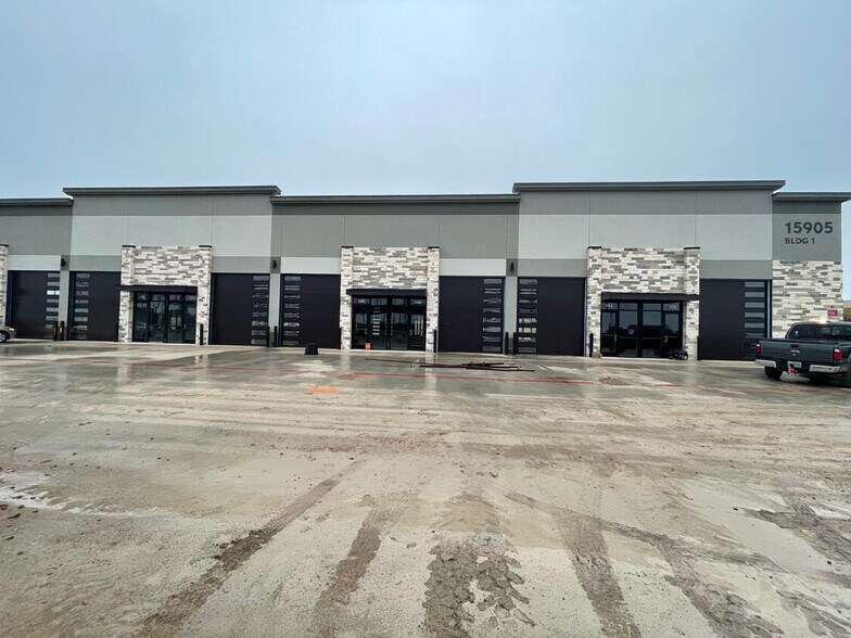 15901 Ronald Reagan Blvd, Leander, TX à louer - Photo du bâtiment - Image 3 de 5