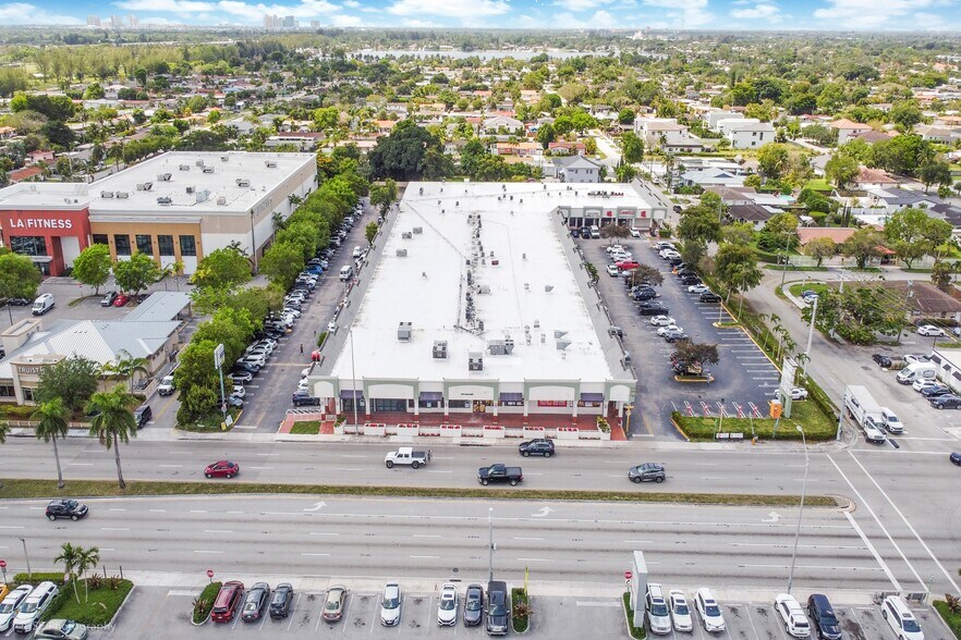 8318-8320 Bird Rd, Miami, FL à louer - Photo du bâtiment - Image 2 de 3