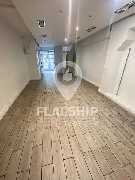 Retail in Saint-Mandé for sale - Building Photo - Image 1 of 7