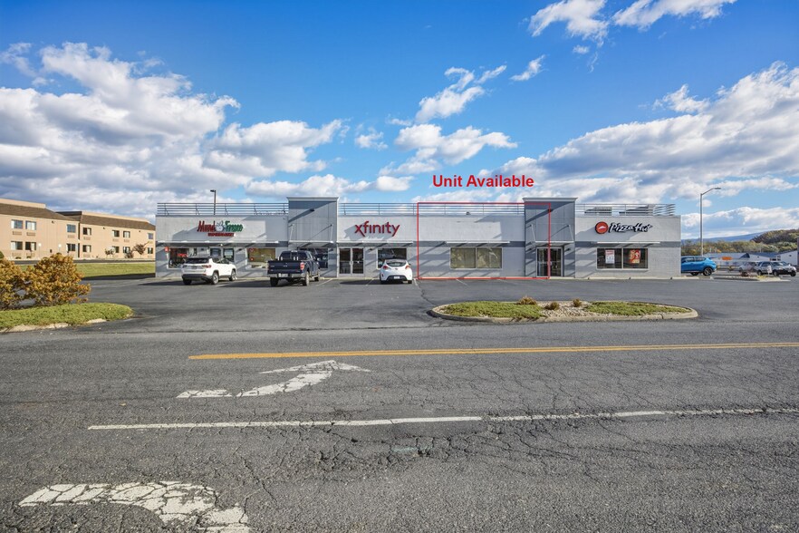 1550 E Market St, Harrisonburg, VA for lease - Building Photo - Image 1 of 24