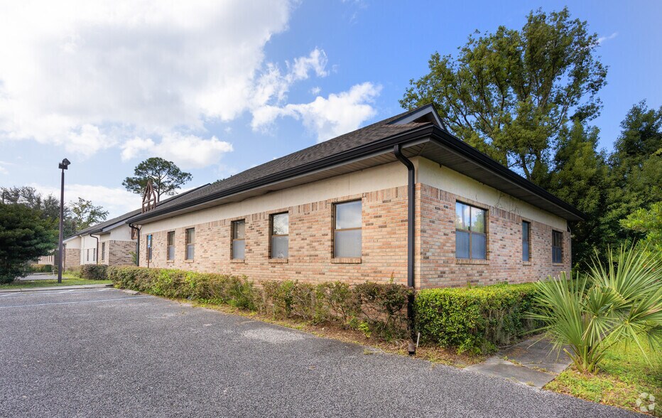 5218 Jammes Rd, Jacksonville, FL à louer - Photo du bâtiment - Image 3 de 21