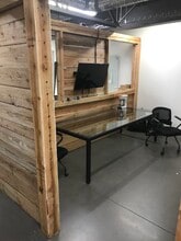 4503 Morris Rd NW, Edmonton, AB for sale Interior Photo- Image 2 of 5