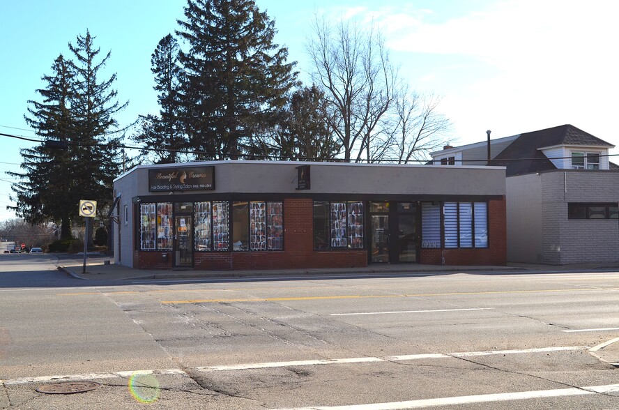 512 Reservoir Ave, Cranston, RI for sale - Building Photo - Image 2 of 13