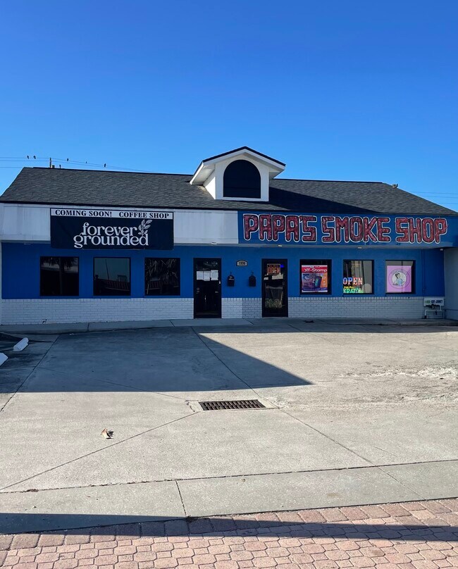 Plus de détails pour 1336 E Cape Coral Pky, Cape Coral, FL - Commerce de détail à vendre