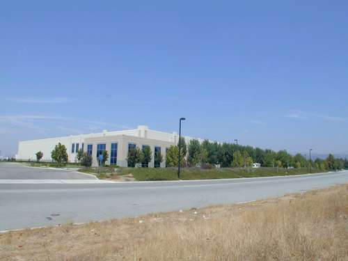 850 Jarvis Dr, Morgan Hill, CA à louer - Photo du bâtiment - Image 3 de 4