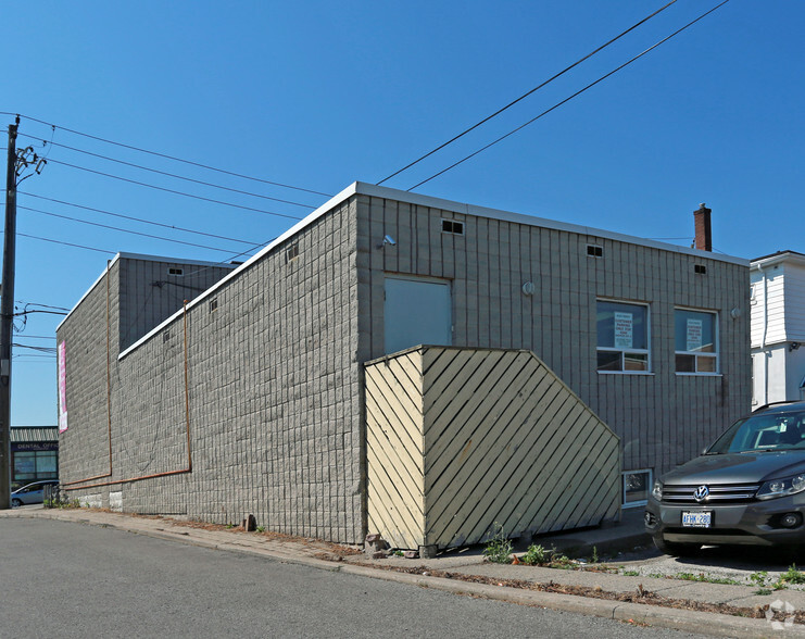 4246 Sheppard Ave E, Toronto, ON for lease - Building Photo - Image 3 of 3