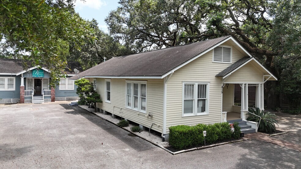815 E Main St, League City, TX à vendre - Photo du bâtiment - Image 2 de 8