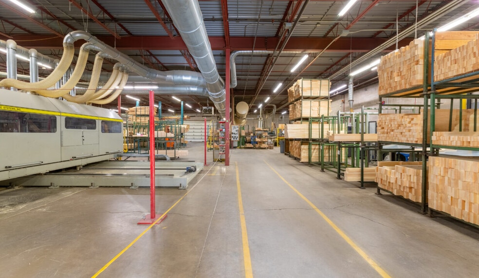 888 Guelph St, Kitchener, ON for lease - Interior Photo - Image 1 of 19