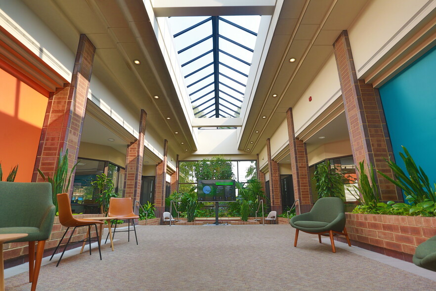 11492 Bluegrass Pky, Louisville, KY à louer - Photo intérieure - Image 3 de 19