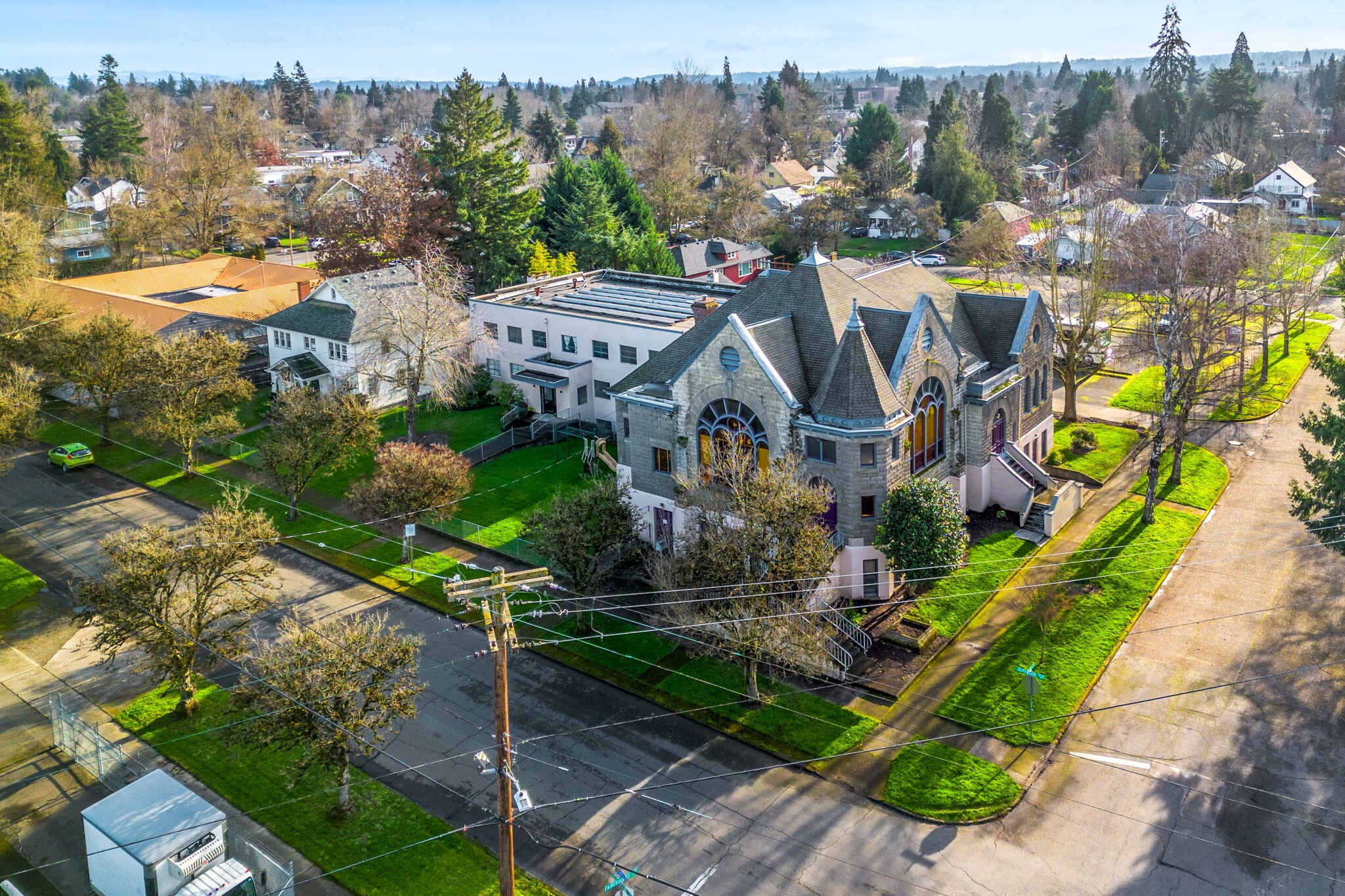 Jason Lee Church, Parsonage & Parking portfolio of 1 properties for sale on LoopNet.ca Primary Photo- Image 1 of 12