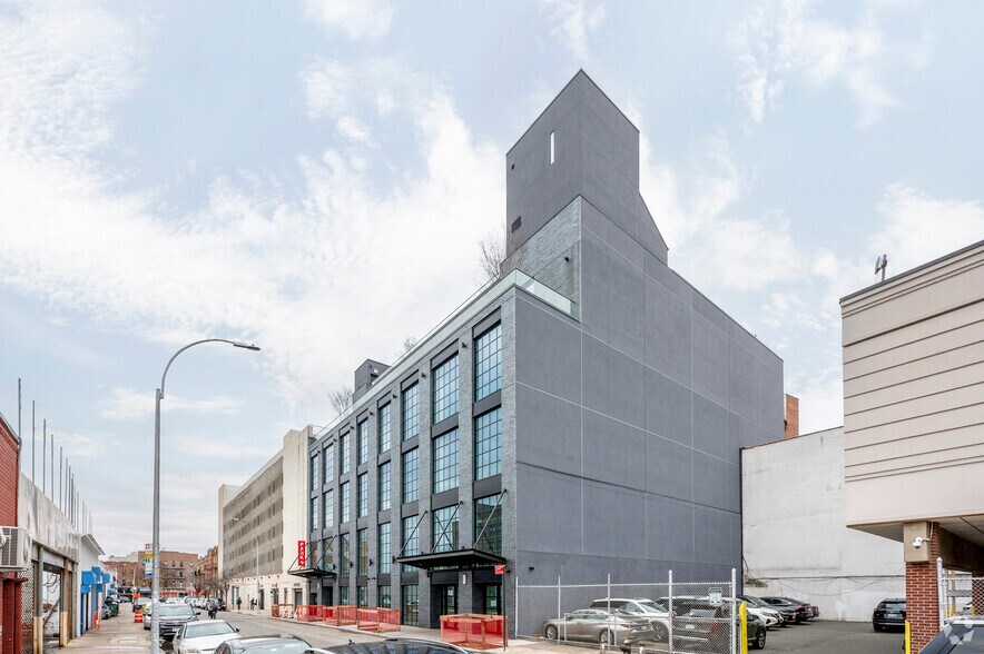 437 88th St, Brooklyn, NY à louer - Photo du bâtiment - Image 1 de 5