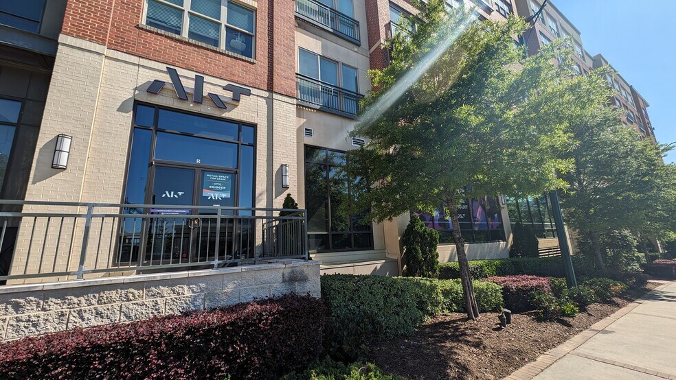 1110 Hammond Dr NE, Atlanta, GA à louer - Photo du bâtiment - Image 2 de 29
