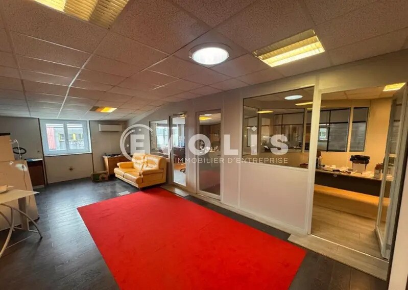 Office in Chassieu for lease - Interior Photo - Image 3 of 11
