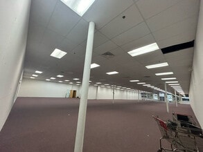 3570 State Route 27, Kendall Park, NJ for lease Interior Photo- Image 1 of 14