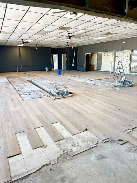 4210-4228 Fm-517, Dickinson, TX for lease - Building Photo - Image 3 of 7