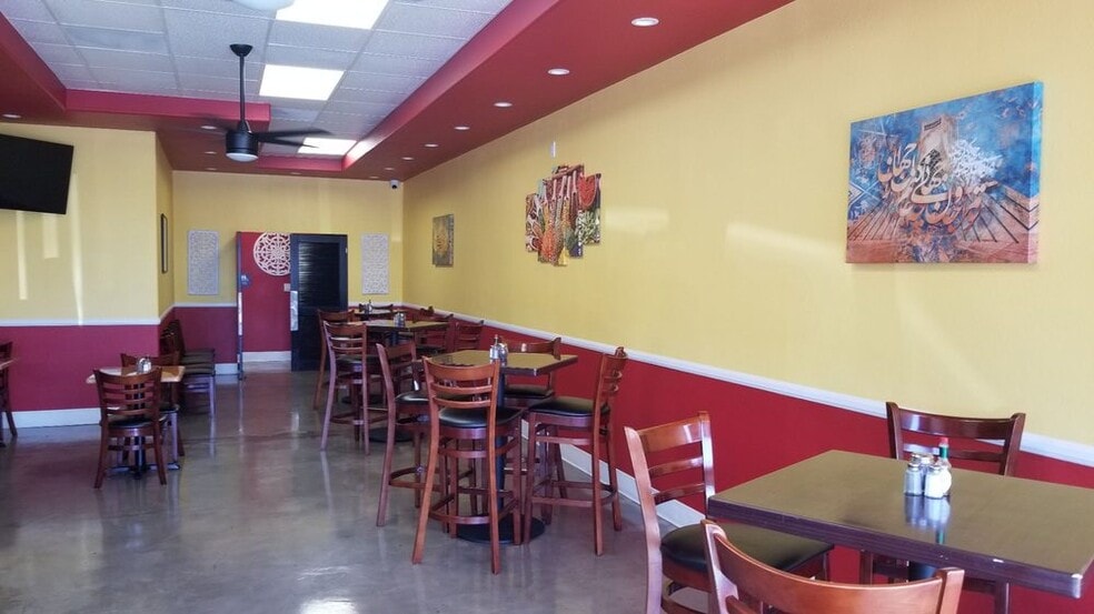 1605-1615 Pacific Coast Hwy, Harbor City, CA for lease - Building Photo - Image 3 of 9