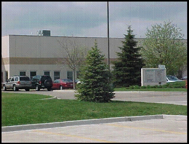 780 Ridgeview Dr, Mchenry, IL for sale - Building Photo - Image 2 of 8