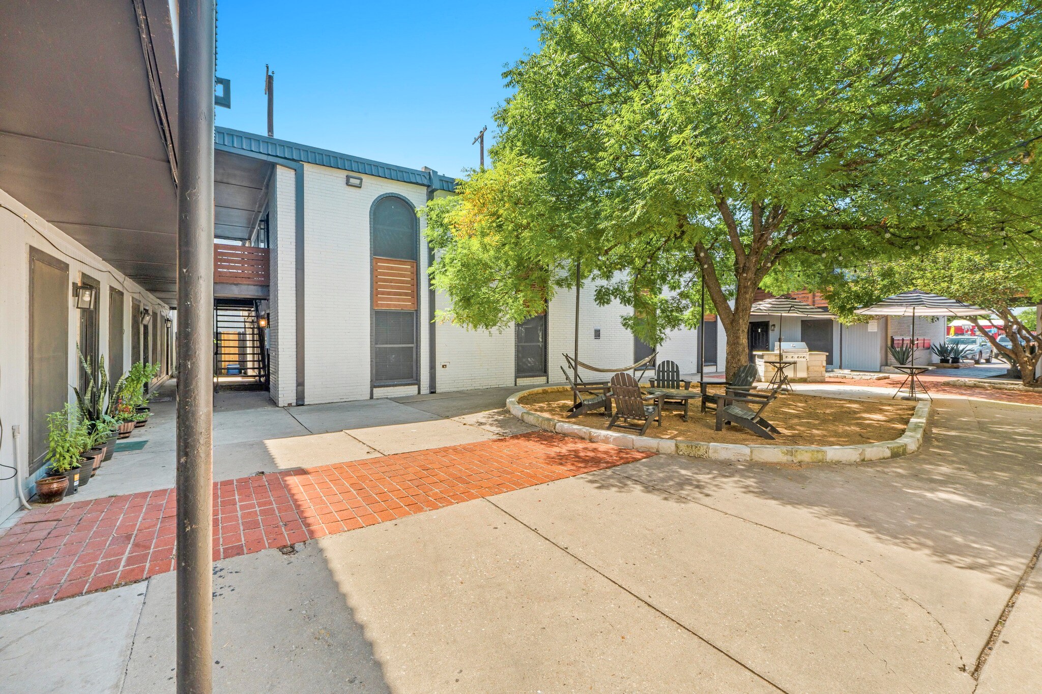 1220 W Anderson Ln, Austin, TX à vendre Photo du bâtiment- Image 1 de 17